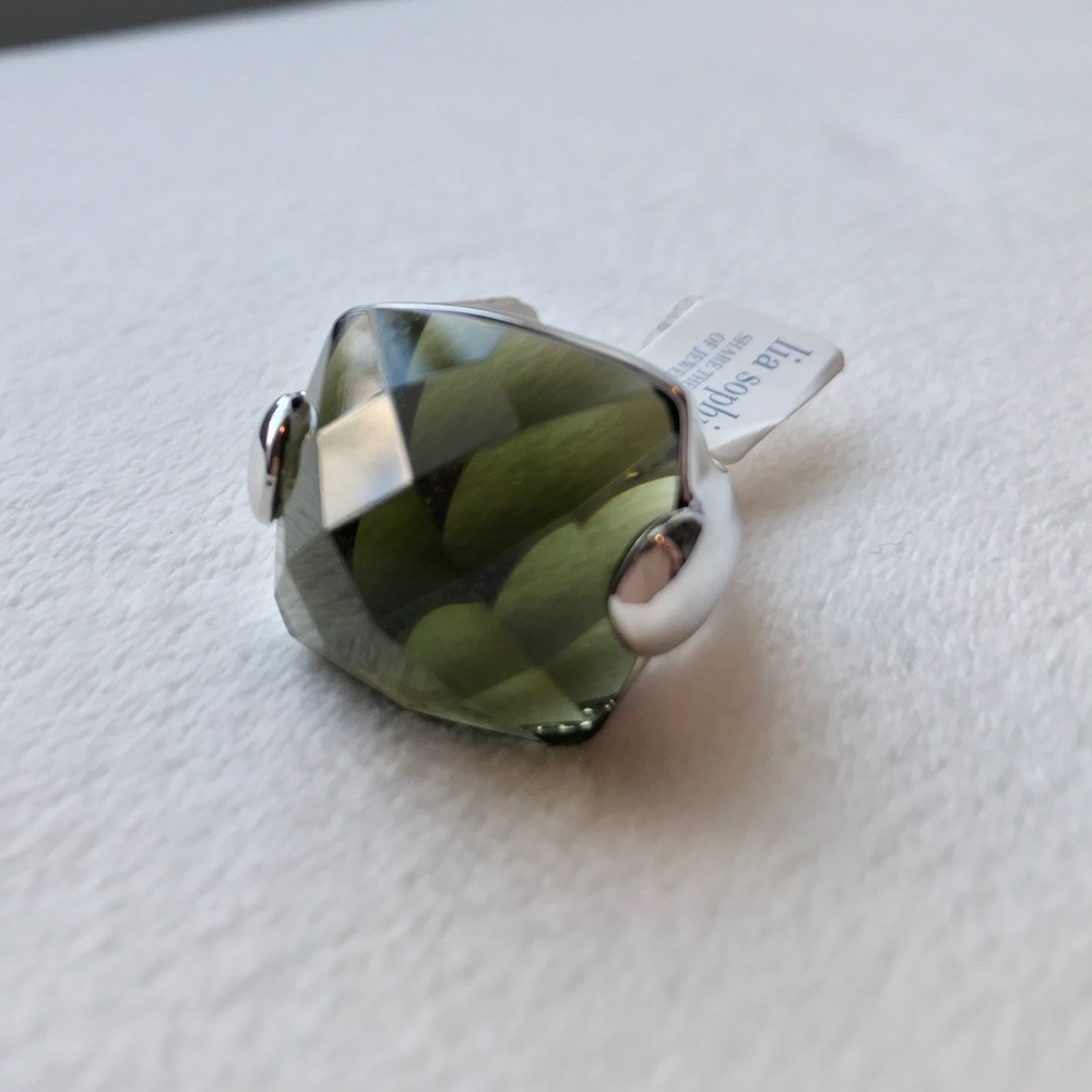 Stunning Lia Sophia Ring! Size 6! - Picture 2 of 8